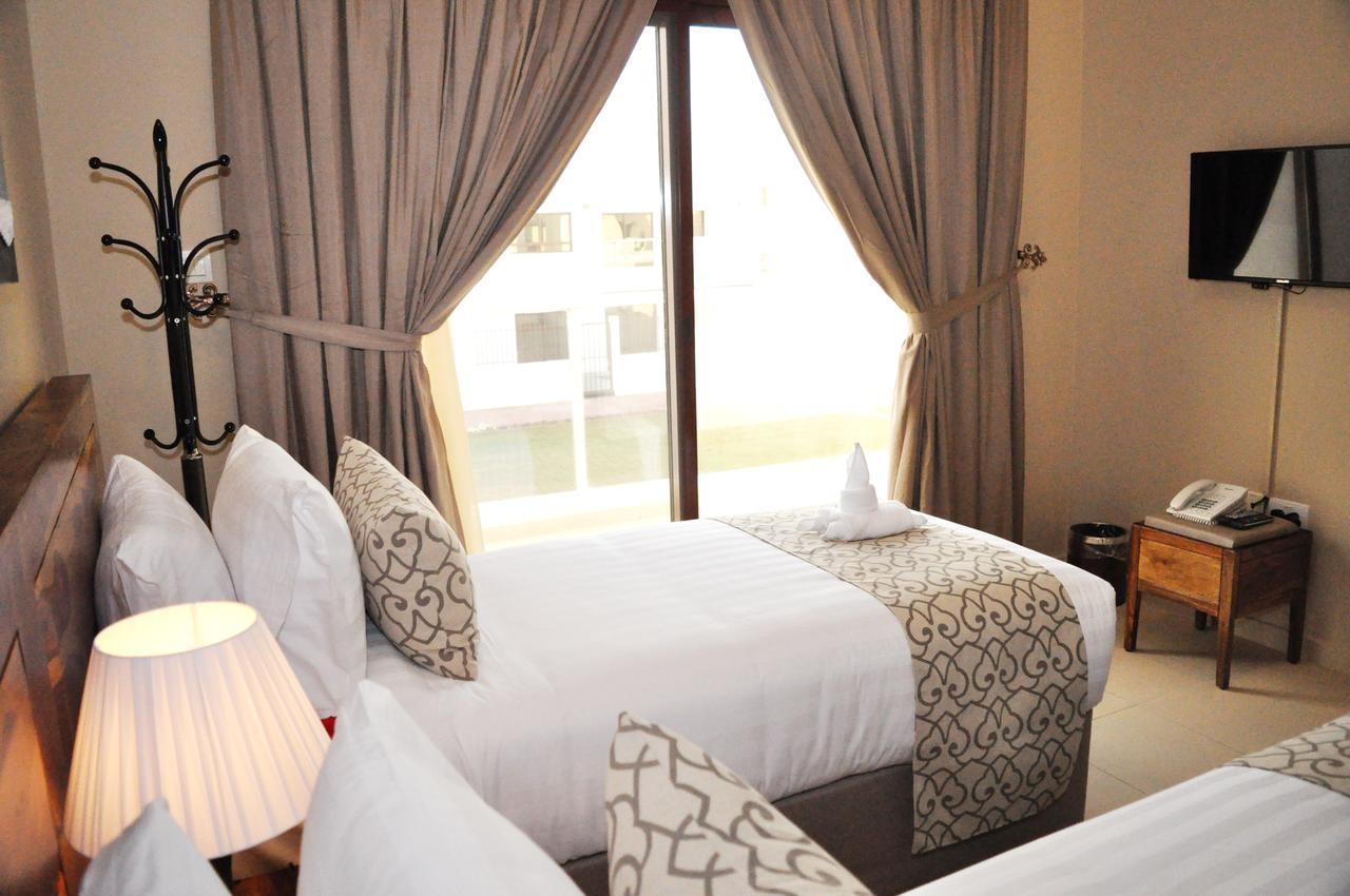 Ewan Grand Resort Аджман Экстерьер фото