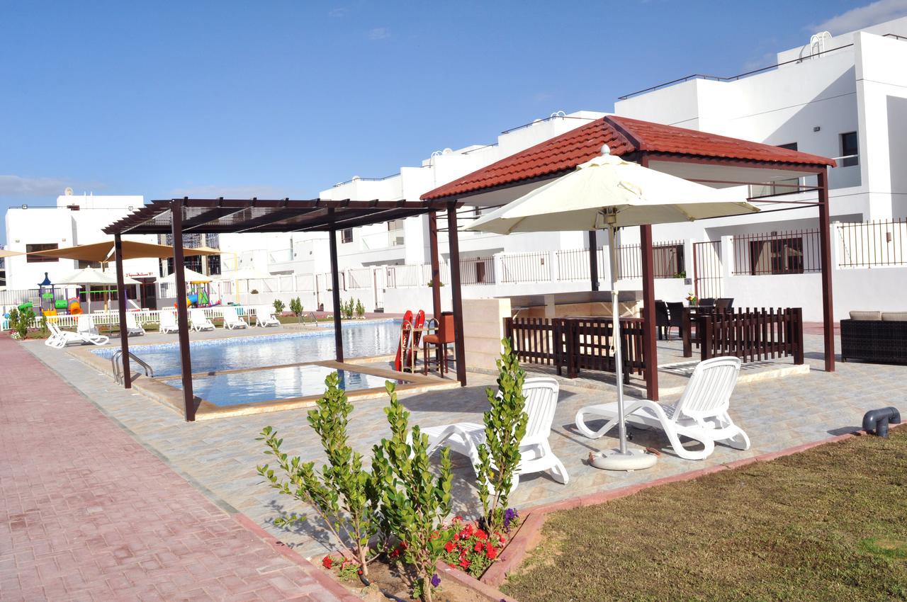 Ewan Grand Resort Аджман Экстерьер фото