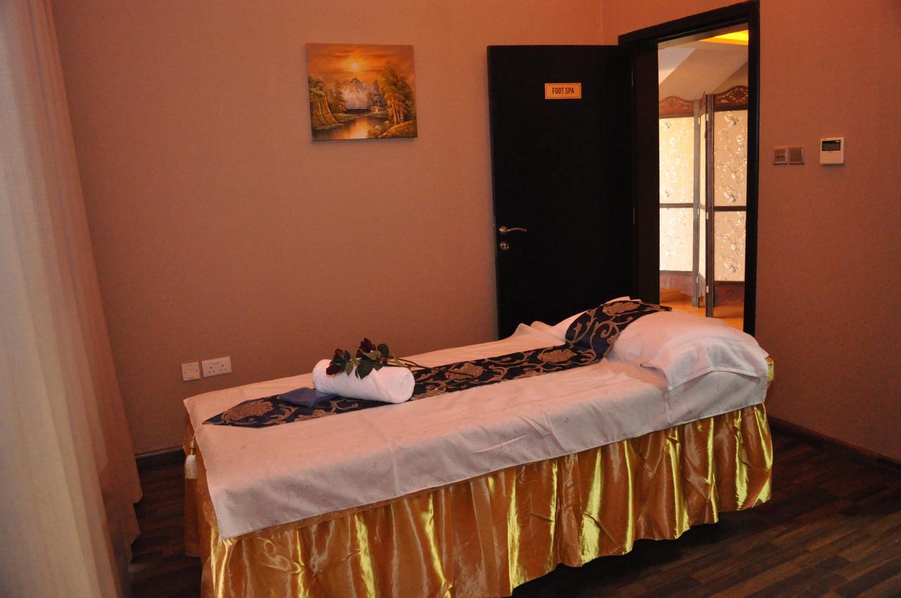 Ewan Grand Resort Аджман Экстерьер фото