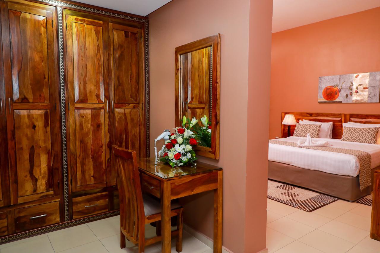 Ewan Grand Resort Аджман Экстерьер фото